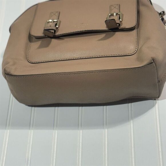Kate Spade New York Taupe Leather Satchel Handbag Buckle Flap Top Handle Medium - Picture 3 of 8